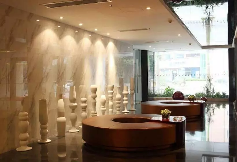 בית מלון כפרי Downtown