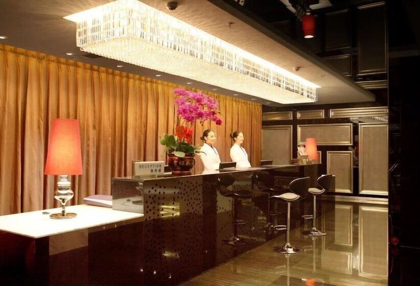 בית מלון כפרי Downtown