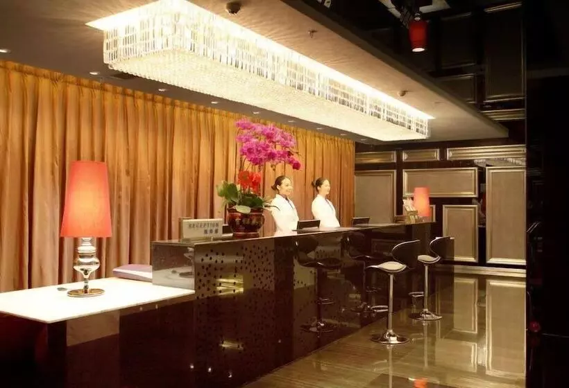 בית מלון כפרי Downtown