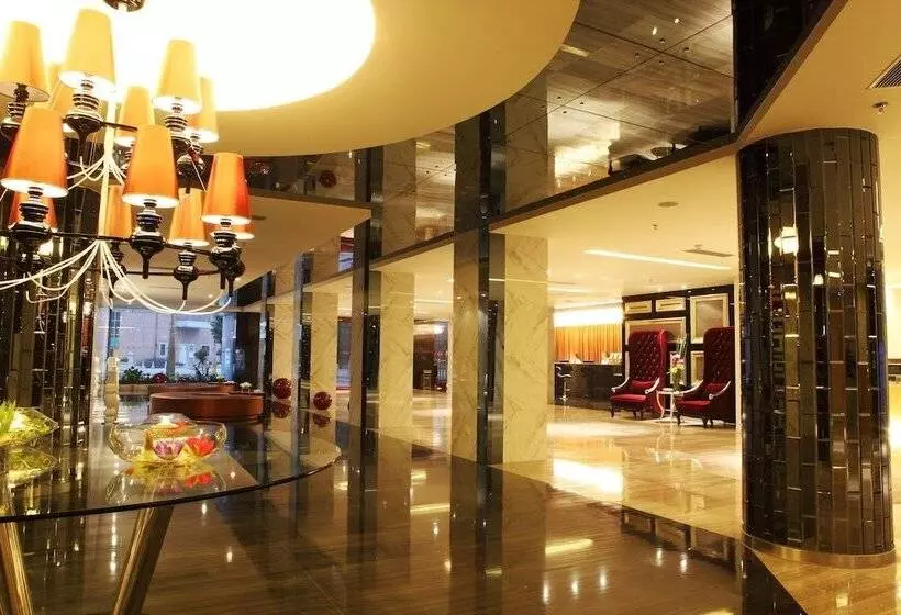 בית מלון כפרי Downtown