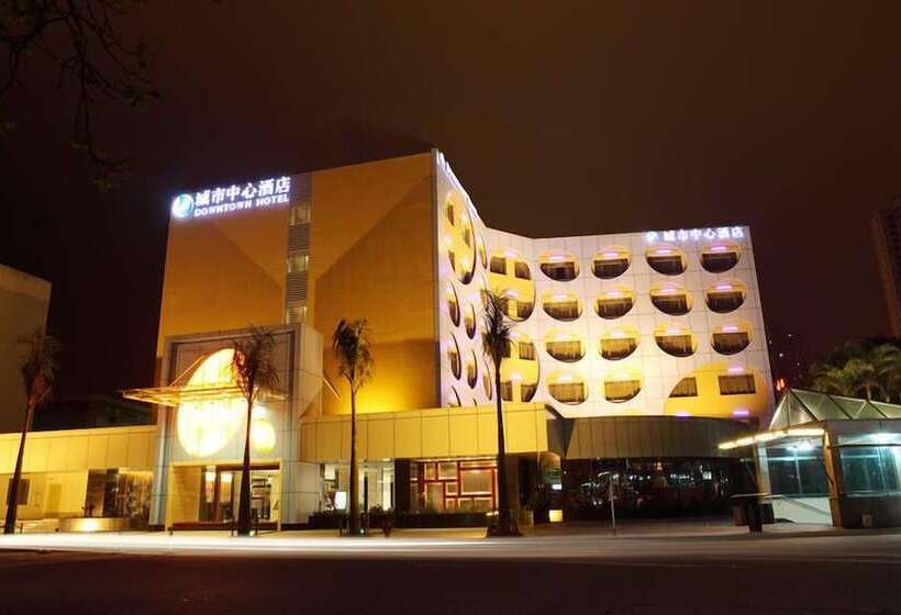 בית מלון כפרי Downtown