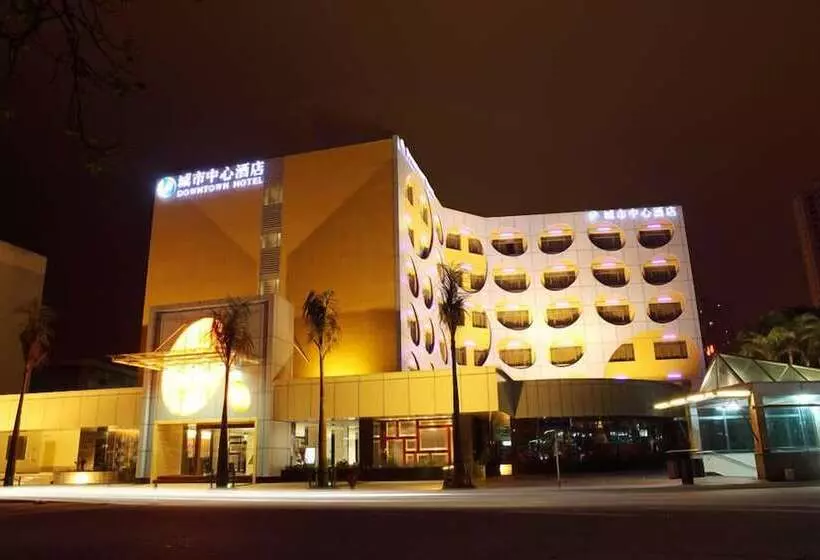 בית מלון כפרי Downtown