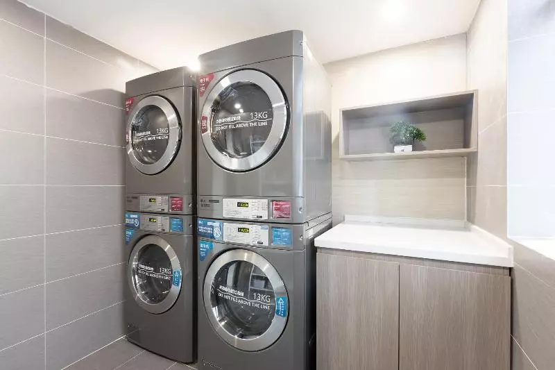 בית מלון כפרי Hanting Shenzhen Huaqiang Bei Metro Station