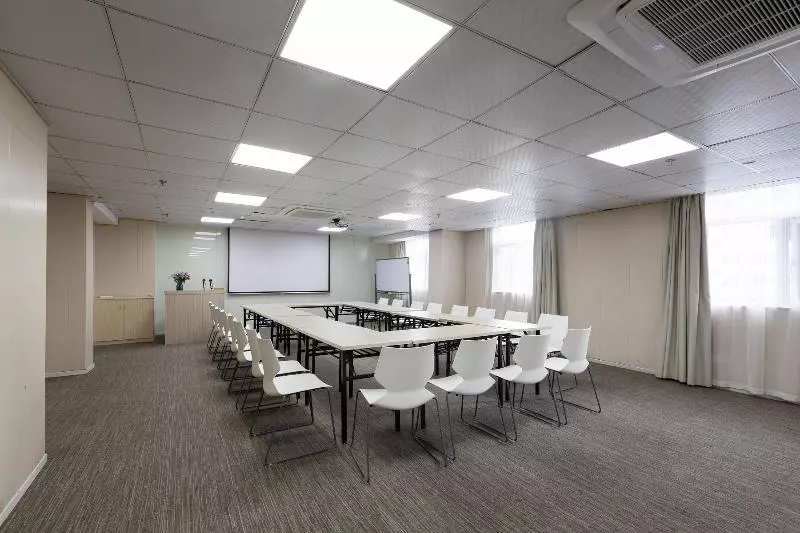 בית מלון כפרי Hanting Shenzhen Huaqiang Bei Metro Station