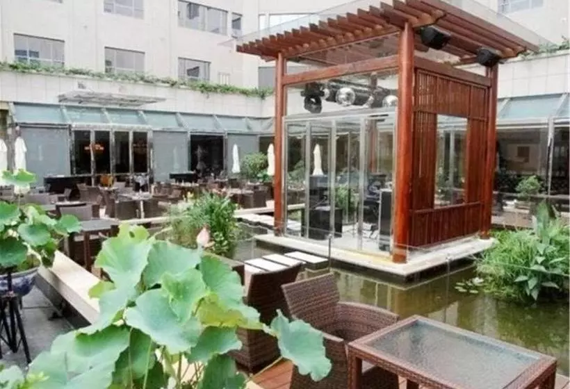 Отель Zhongshan Lighting Era