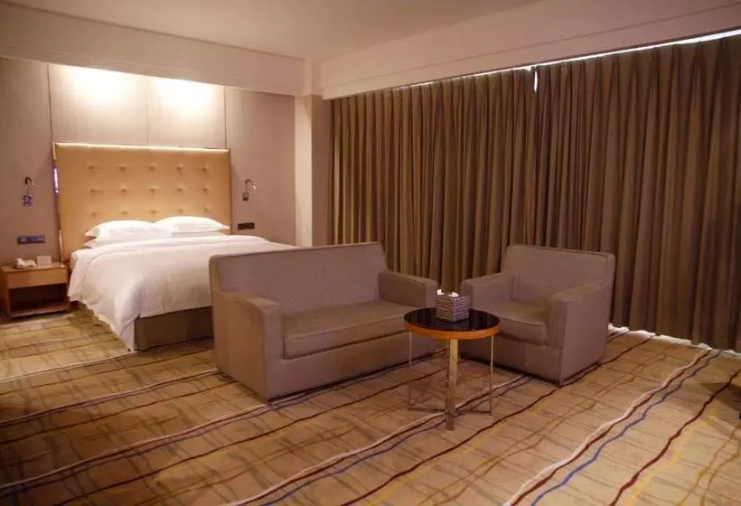 Отель Zhongshan Lighting Era