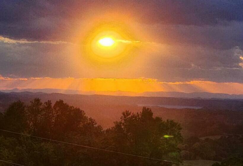 Chasing Views Tiny House