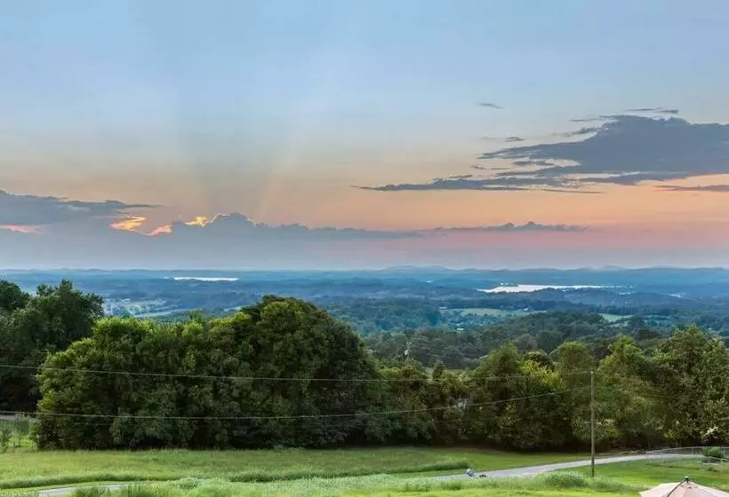 Chasing Views Tiny House
