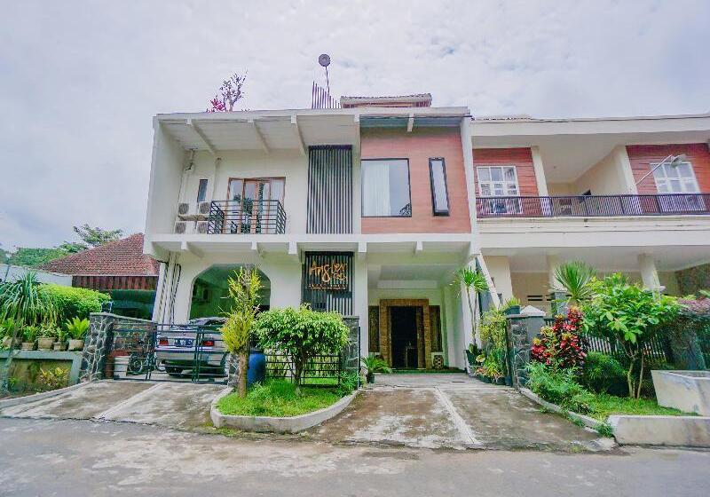 בית מלון כפרי Angler Guest House