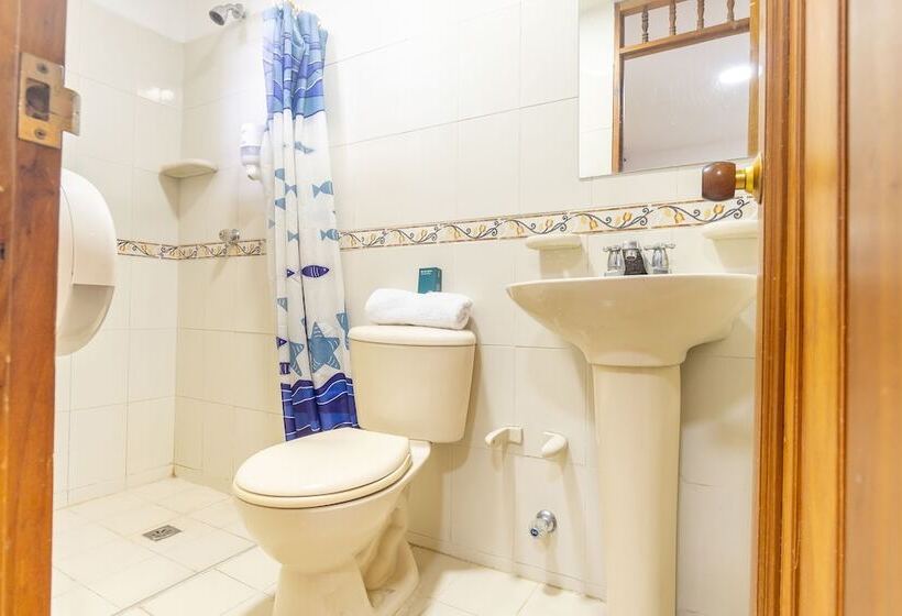 בית מלון כפרי Santander Plaza