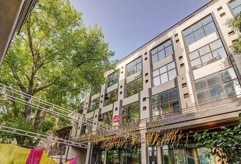 בית מלון כפרי Capital O Jp Tower