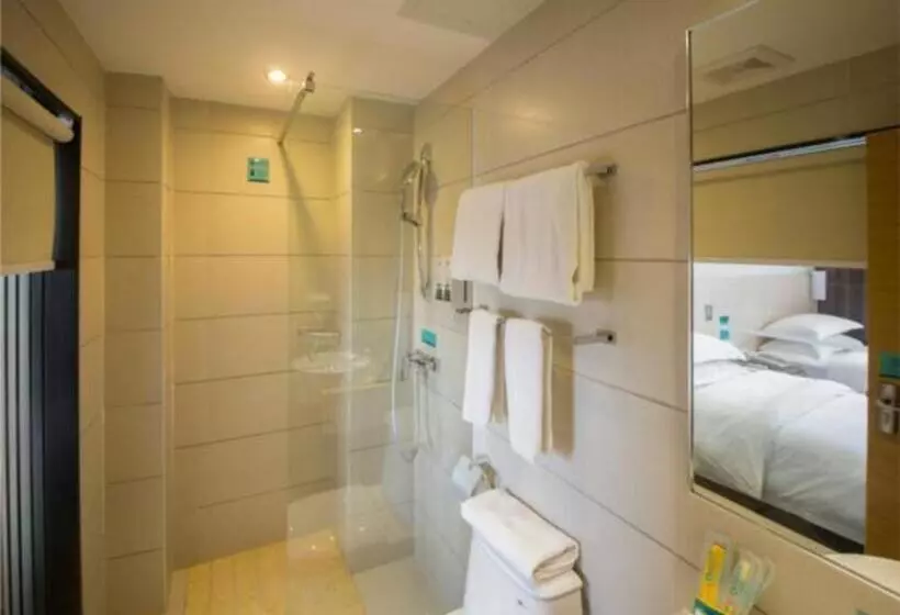 Hotelli City Comfort Inn Guilin Wayao Wholesale City