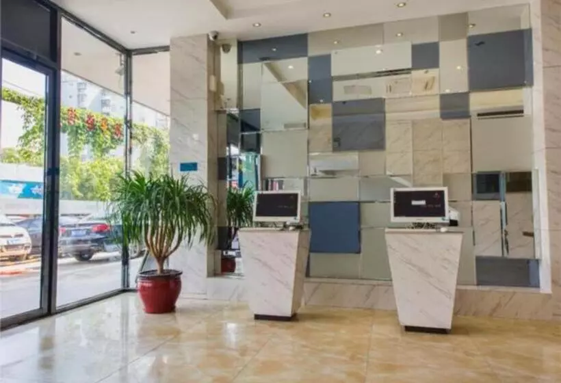 Hotelli City Comfort Inn Guilin Wayao Wholesale City