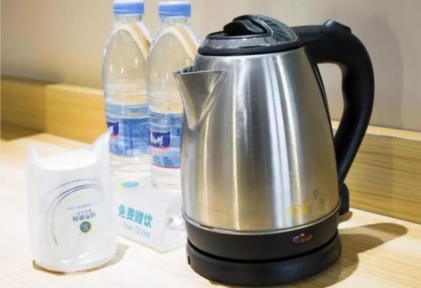 Hotelli City Comfort Inn Jingzhou Railway Station Fantawild