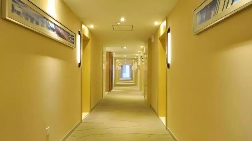 Hotelli City Comfort Inn Wuhan Panlongcheng Baishang Shopping Center