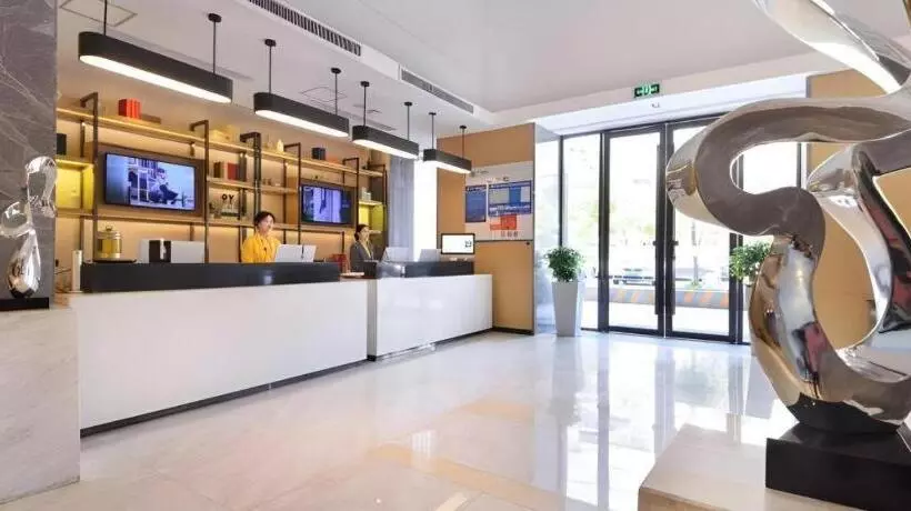 Hotelli City Comfort Inn Wuhan Panlongcheng Baishang Shopping Center