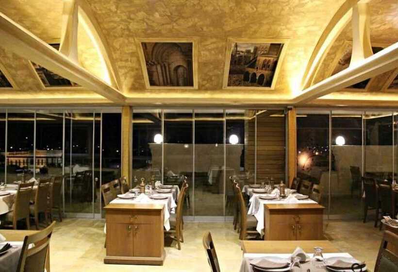 فندق Kasr ı Sercehan