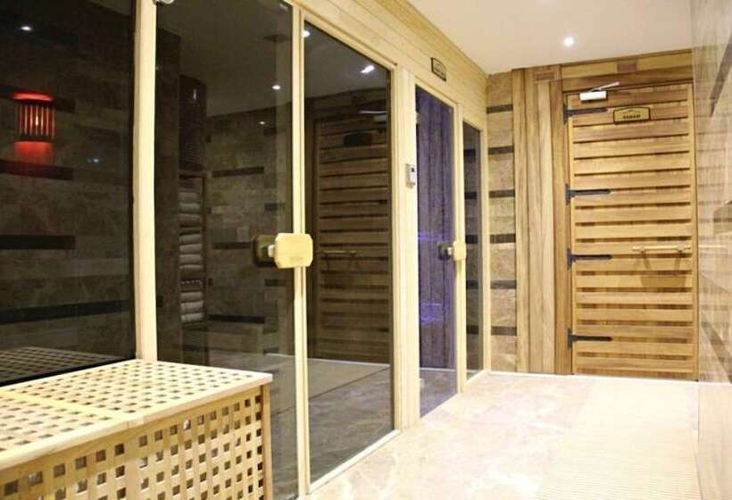 فندق Kasr ı Sercehan