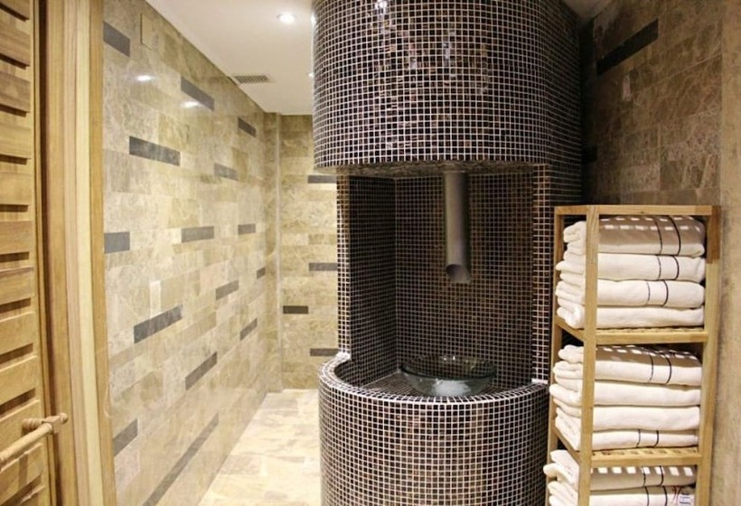 فندق Kasr ı Sercehan