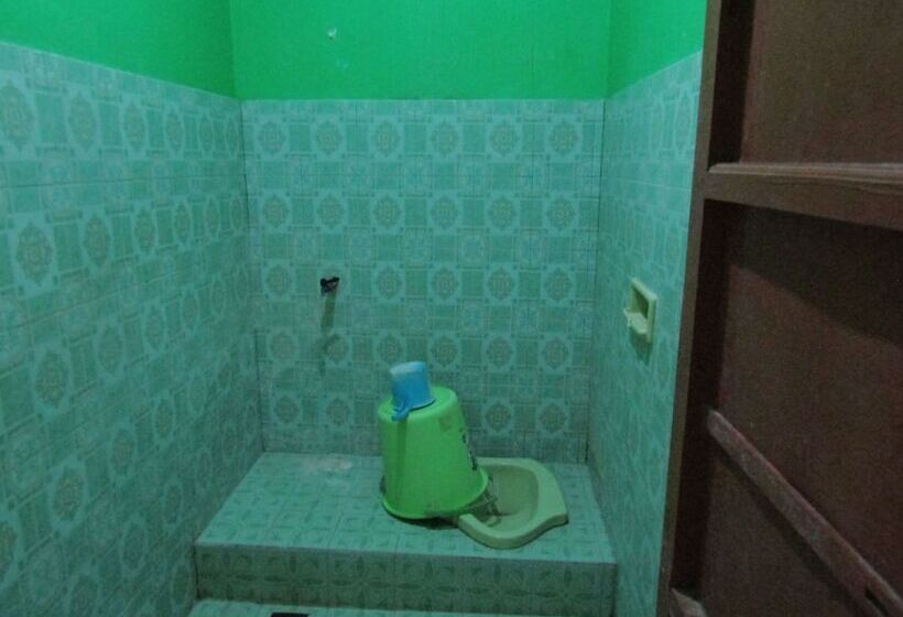 호텔 Losmen Kinasih Puncak & Gazebo Pandang