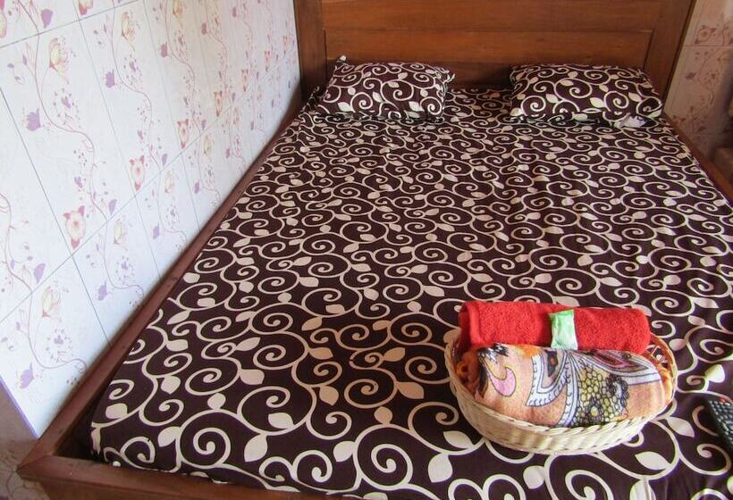 호텔 Losmen Kinasih Puncak & Gazebo Pandang