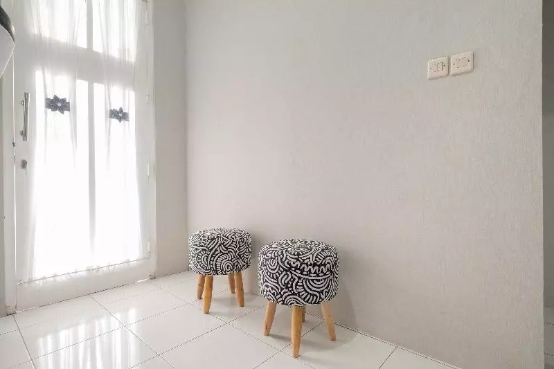 هتل Nareswari Guest House
