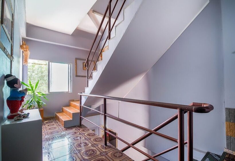 Hotel Oyo 1006 F.o Room