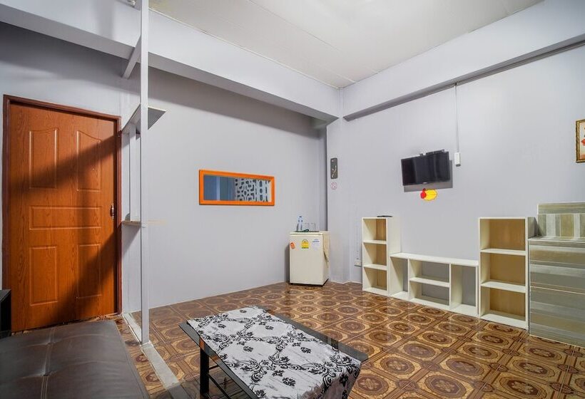 Hotel Oyo 1006 F.o Room