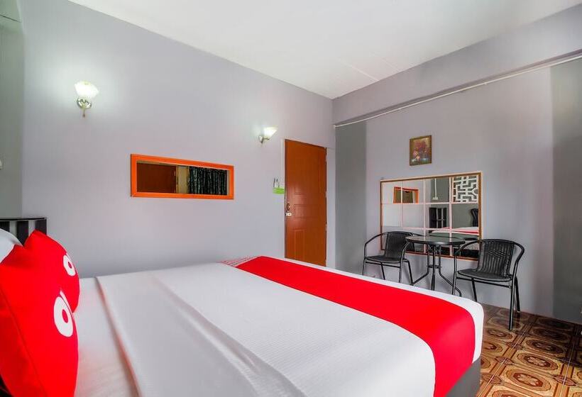 Hotel Oyo 1006 F.o Room