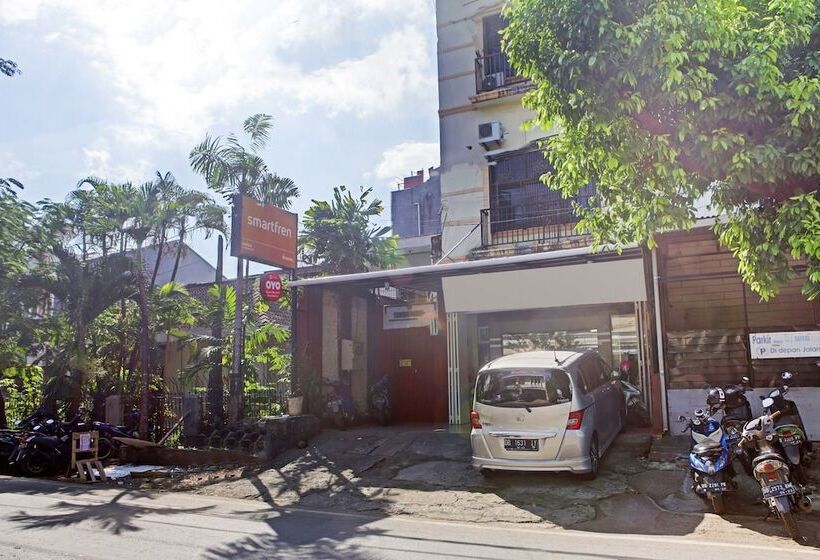 בית מלון כפרי Oyo 90260 Bumi Merpati Residence