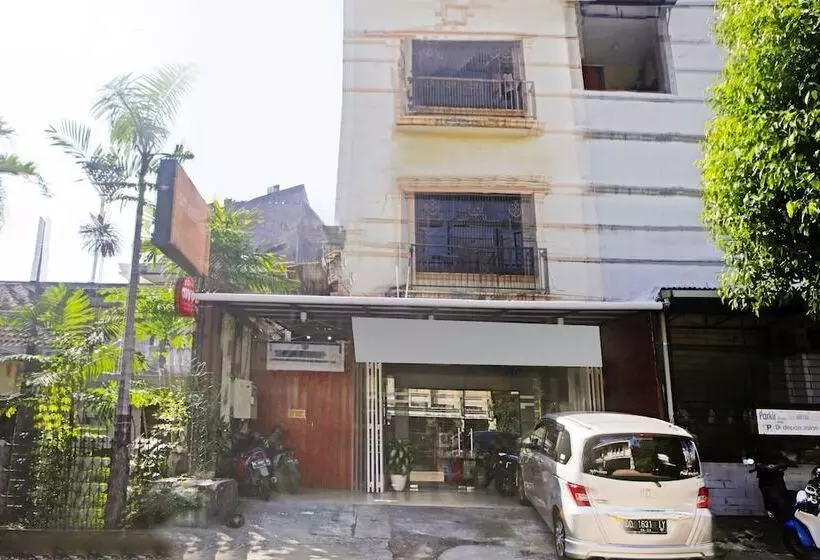 ホテル Oyo 90260 Bumi Merpati Residence