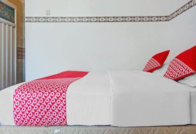 בית מלון כפרי Oyo 90260 Bumi Merpati Residence