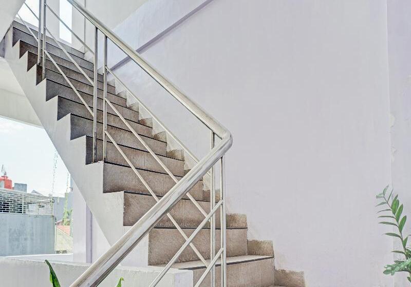 בית מלון כפרי Oyo 90260 Bumi Merpati Residence