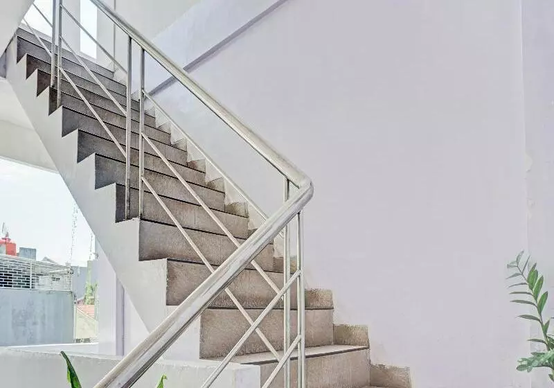 ホテル Oyo 90260 Bumi Merpati Residence