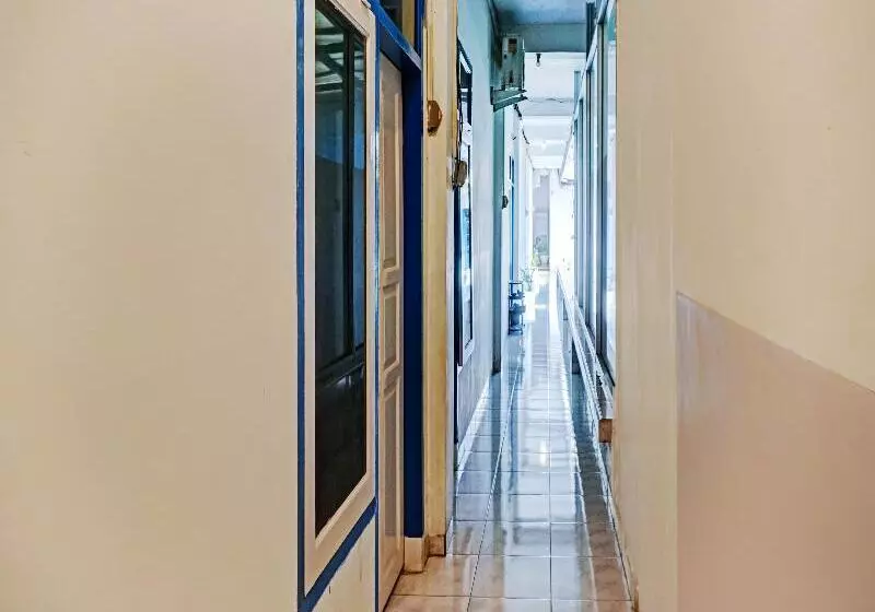 ホテル Oyo 90260 Bumi Merpati Residence