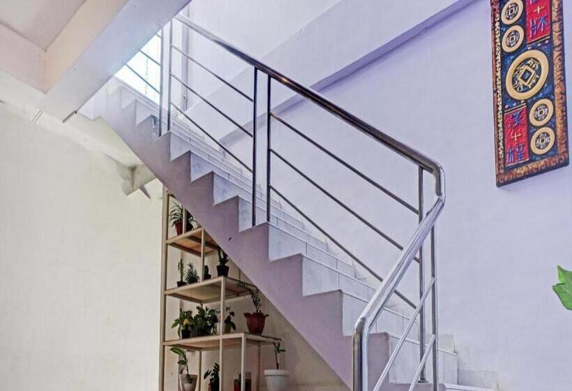 בית מלון כפרי Oyo 90260 Bumi Merpati Residence