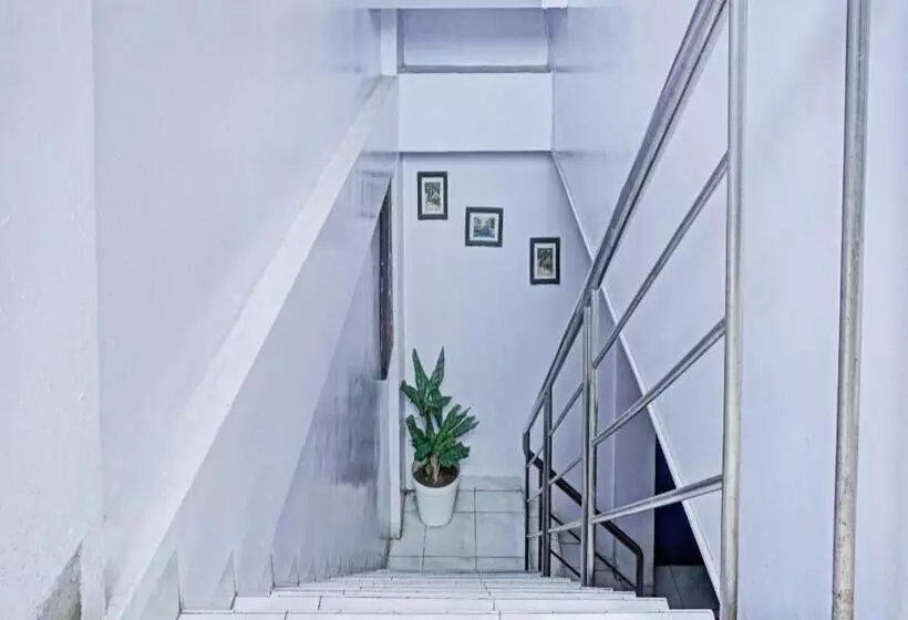 ホテル Oyo 90260 Bumi Merpati Residence