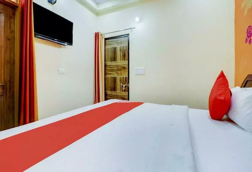 ホテル Palace At Seventy Two By Oyo Room