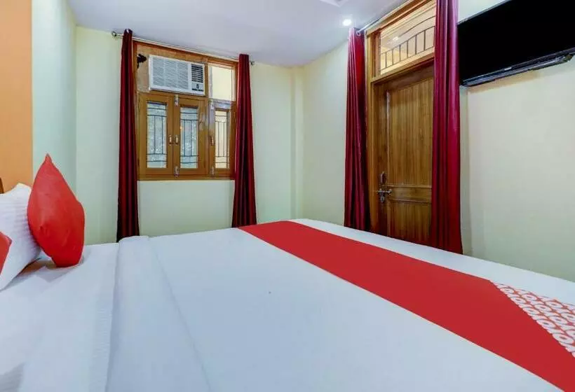 ホテル Palace At Seventy Two By Oyo Room