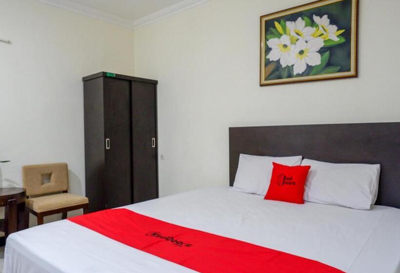 Reddoorz Plus @ Hotel Asih Uny