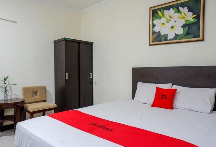 Reddoorz Plus @ Hotel Asih Uny