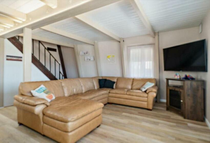 Ocean View Fun Deck Steps To Sandy Beach