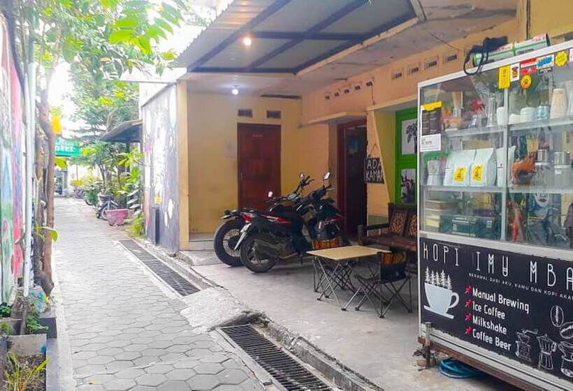 پانسیون Losmen 2000 Tiga