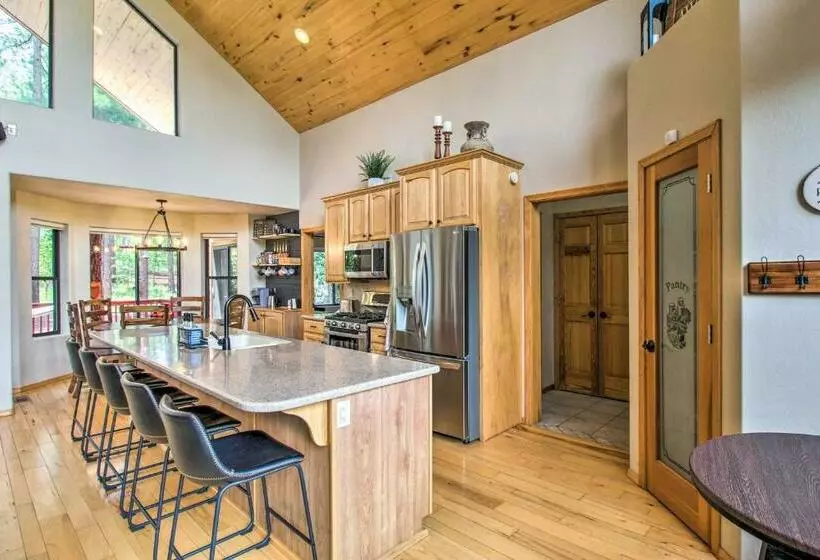 Hot Tub And Game Room All Season Pinetop Cabin