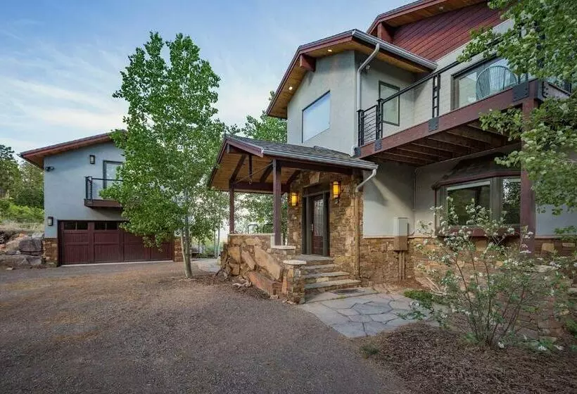 1234 Skyline Bayfield