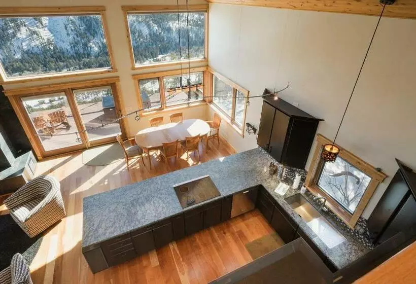 1234 Skyline Bayfield