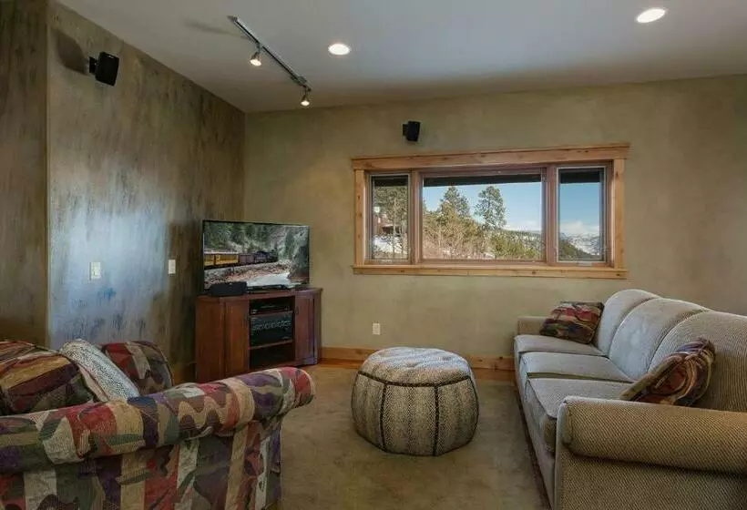 1234 Skyline Bayfield