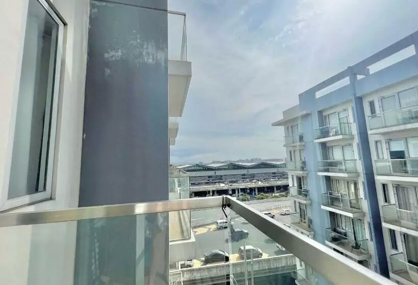 Condo Across Manila Airport Near Resorts World With Wifi