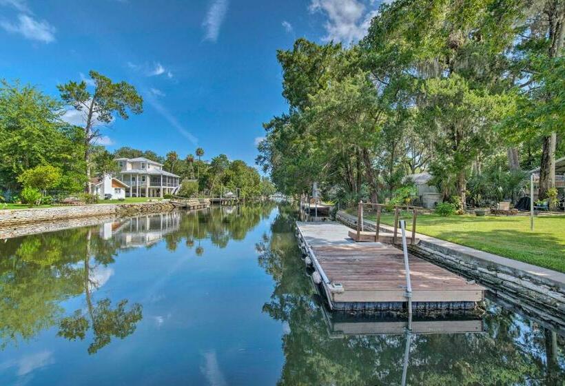 Crystal Water Escape With Private Outdoor Oasis
