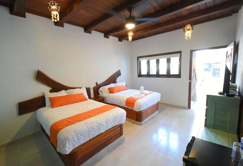 Hotel Hacienda Dos Ojos